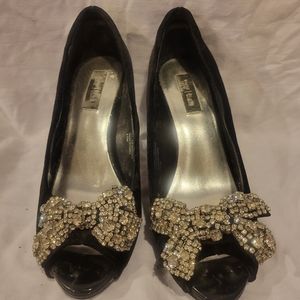 White house black market shoes heels pumps